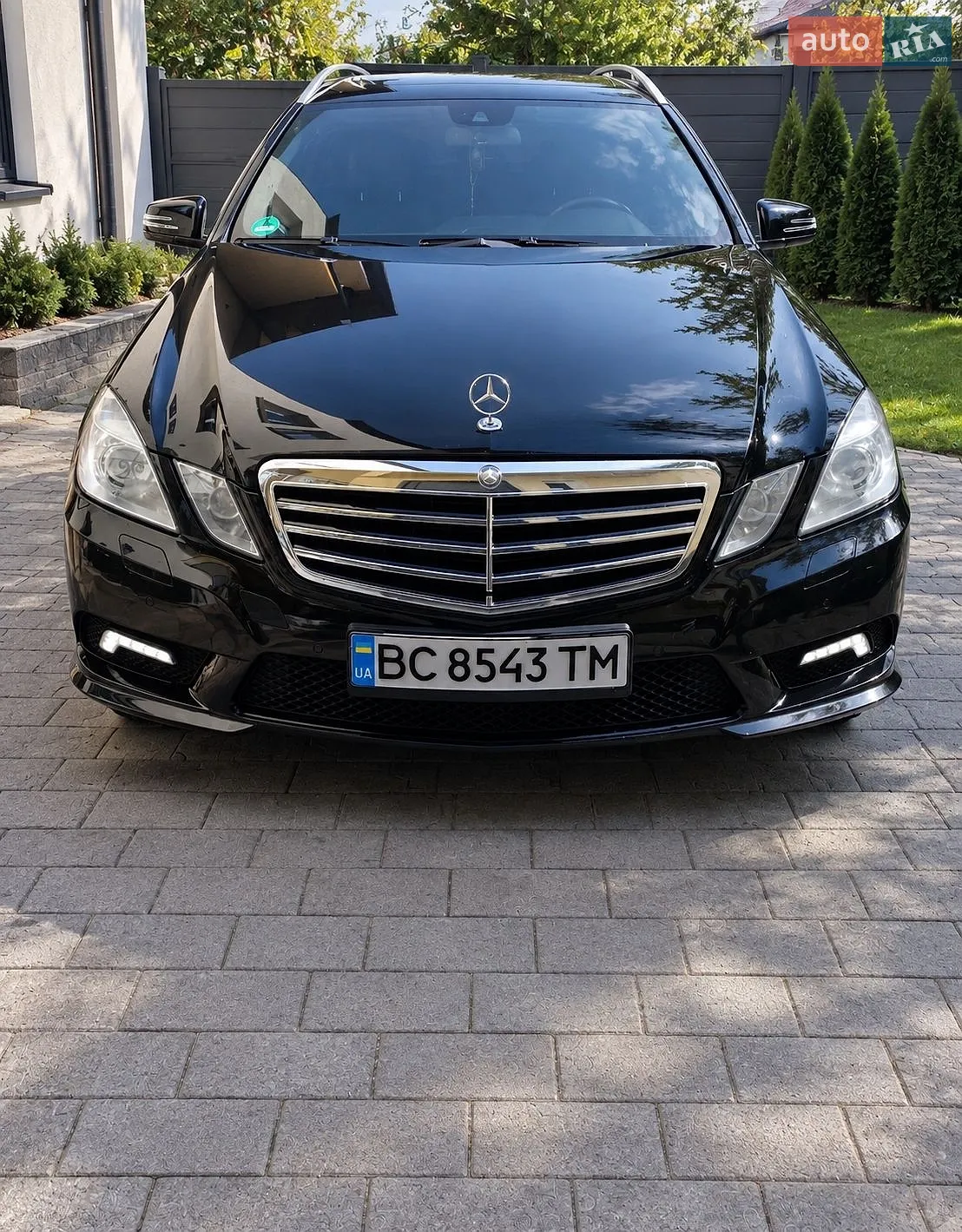 Mercedes-Benz E-Class, 2011