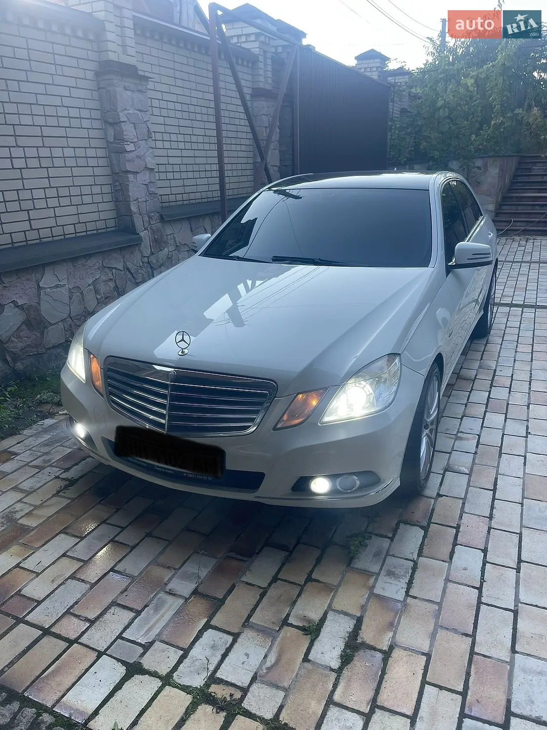 Mercedes-Benz E-Class, 2011
