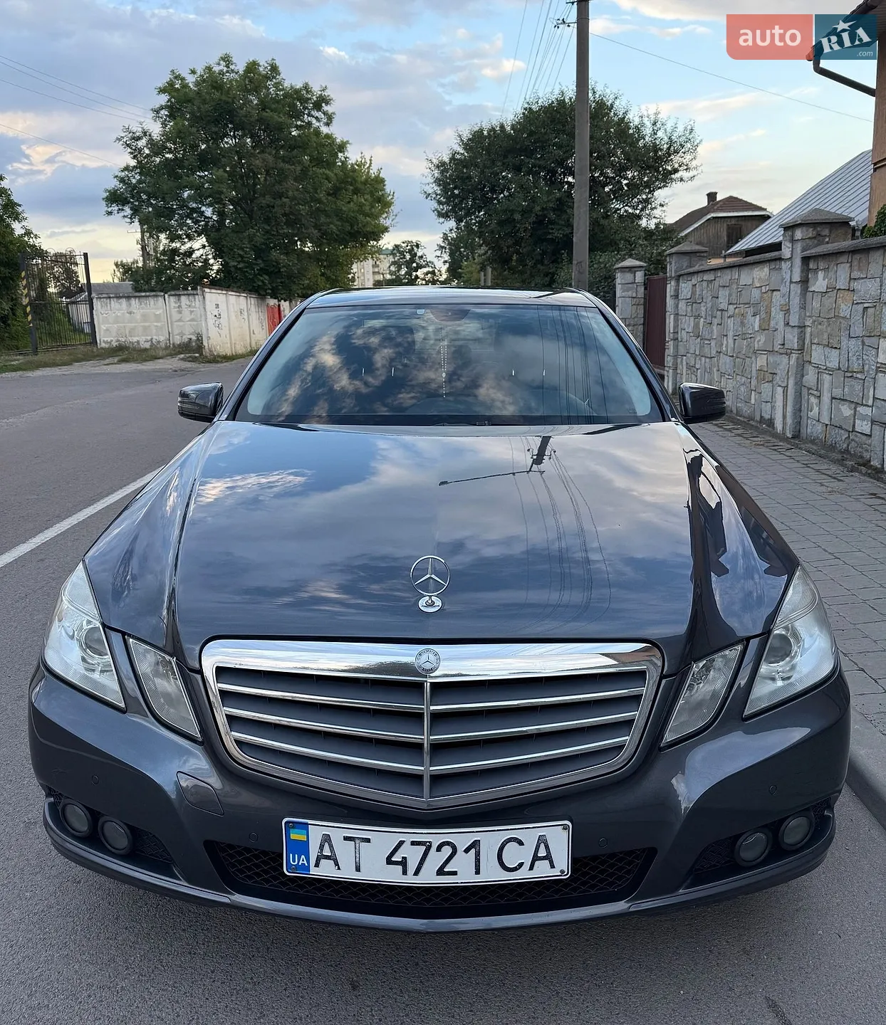 Mercedes-Benz E-Class, 2011