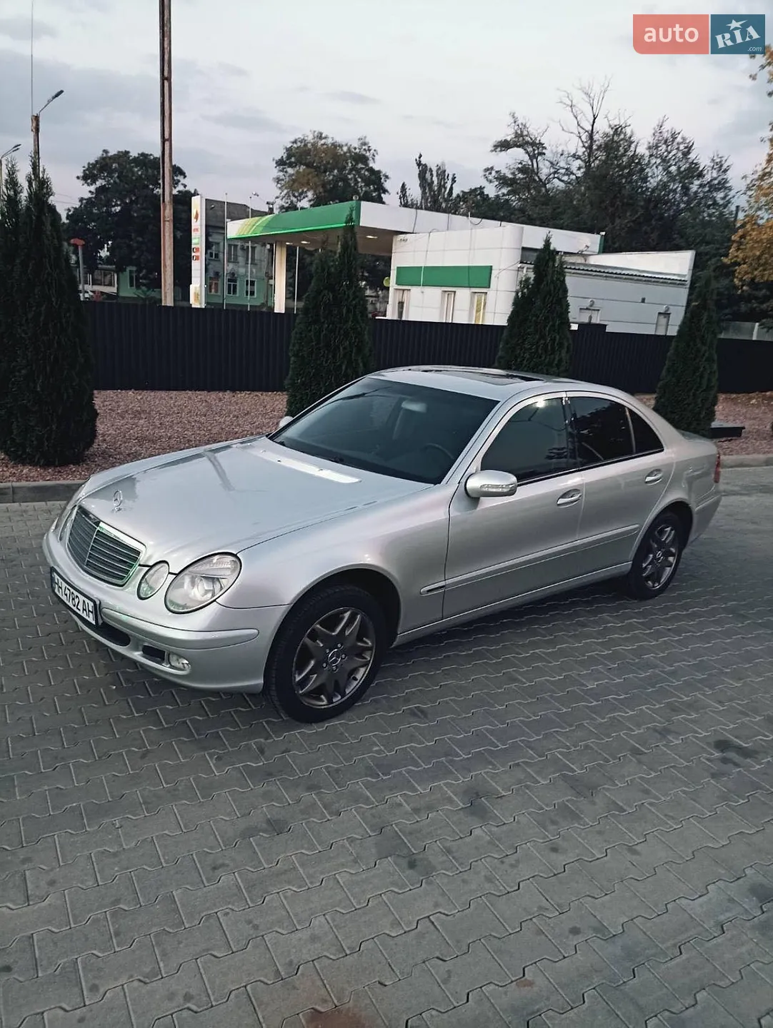 Mercedes-Benz E-Class, 2002