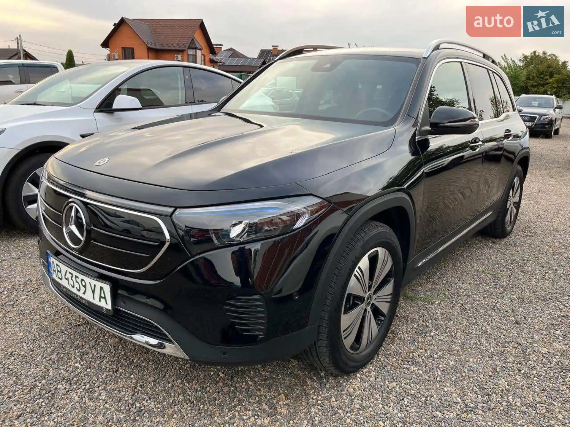 Mercedes-Benz EQB, 2022