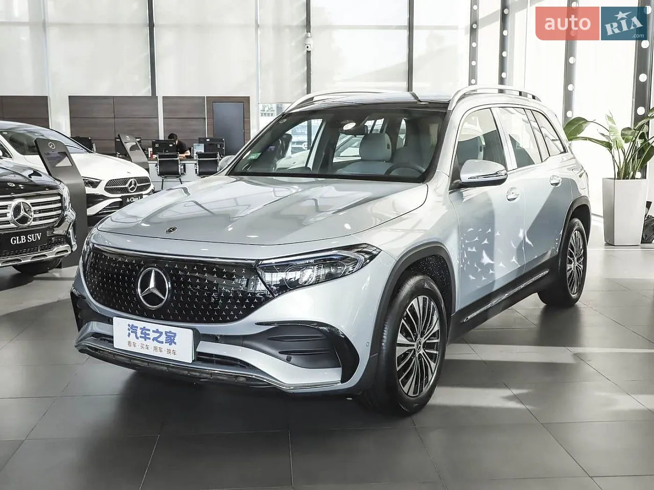 Mercedes-Benz EQB, 2024
