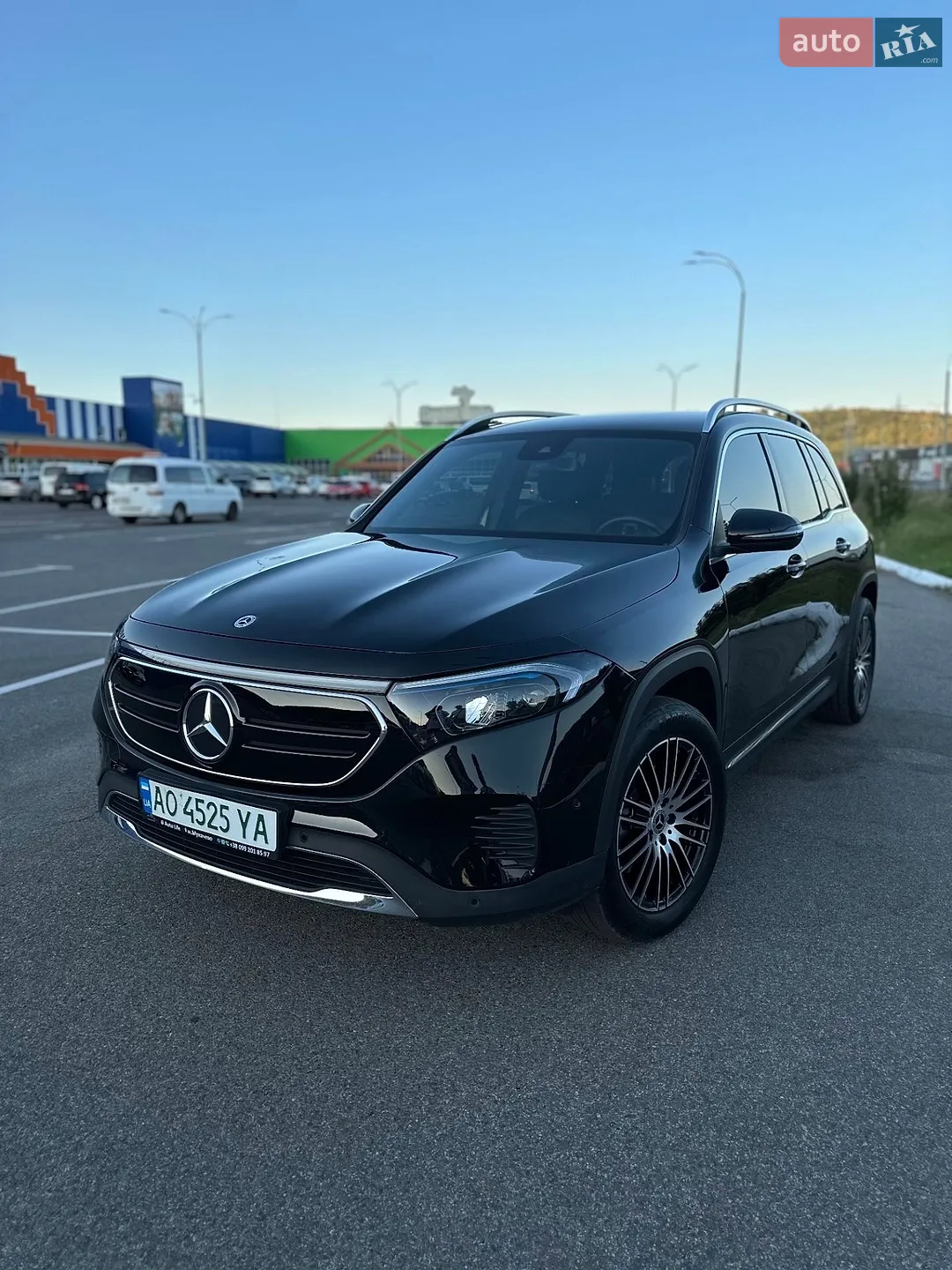 Mercedes-Benz EQB, 2023