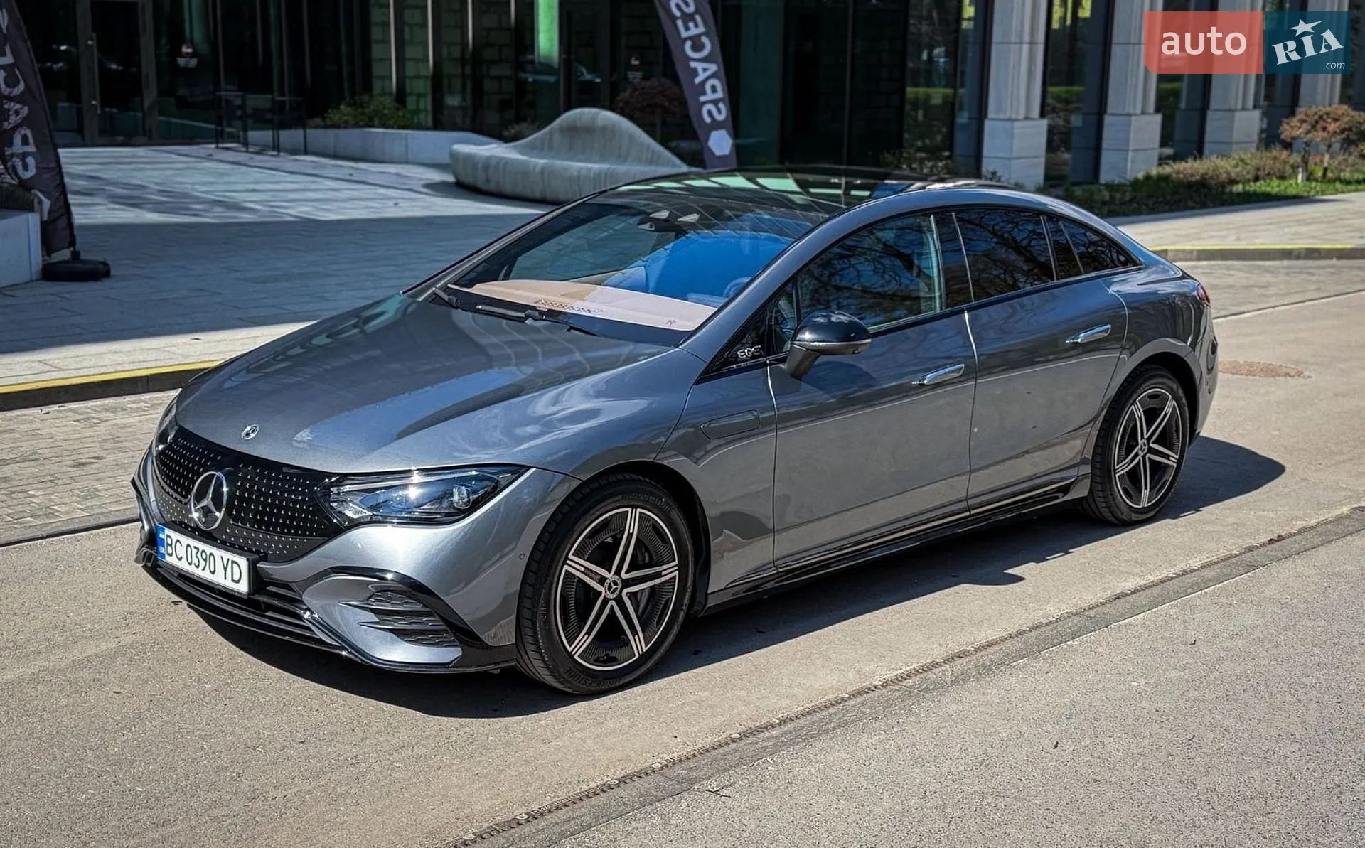Mercedes-Benz EQE, 2024