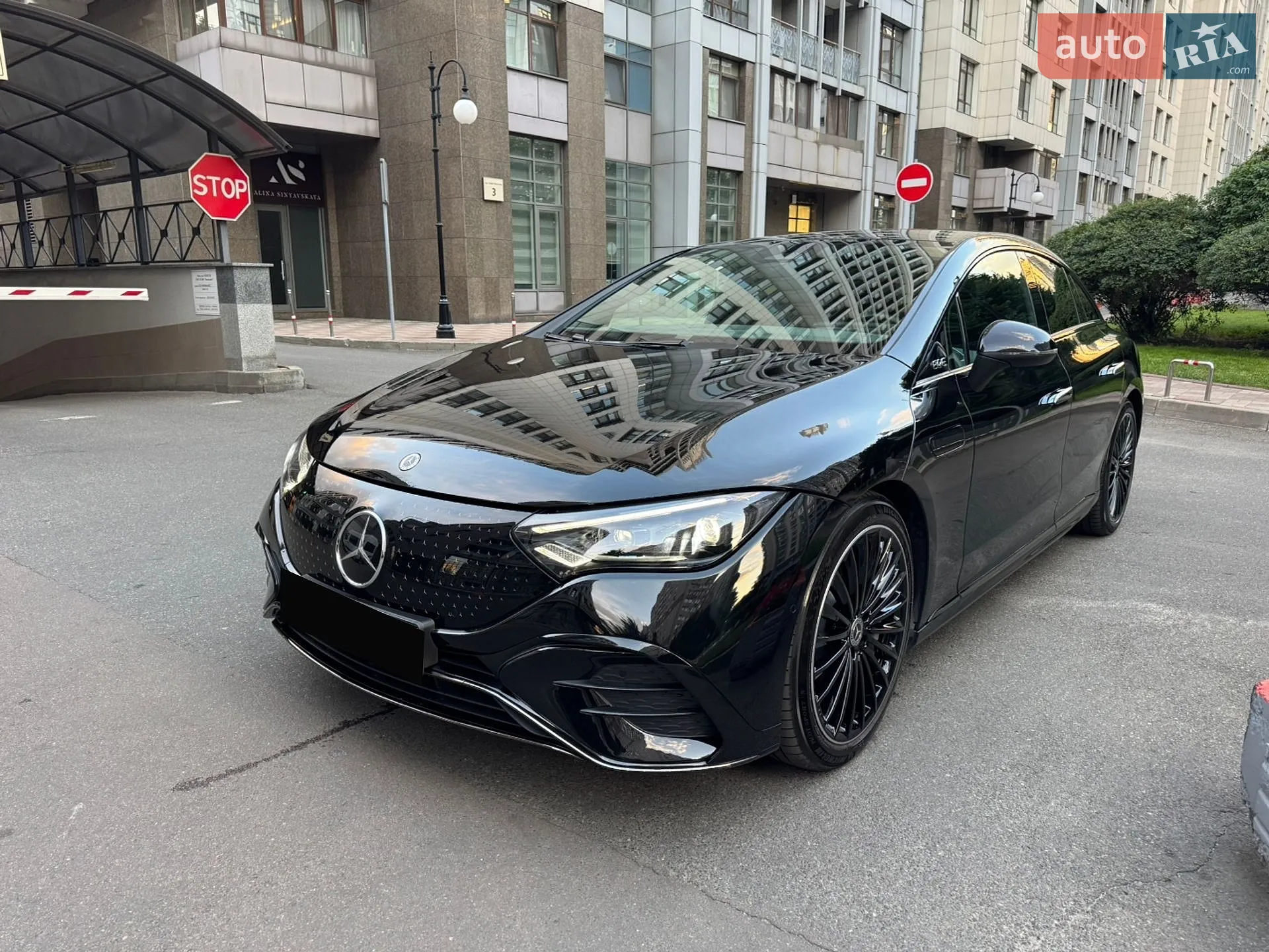Mercedes-Benz EQE, 2024