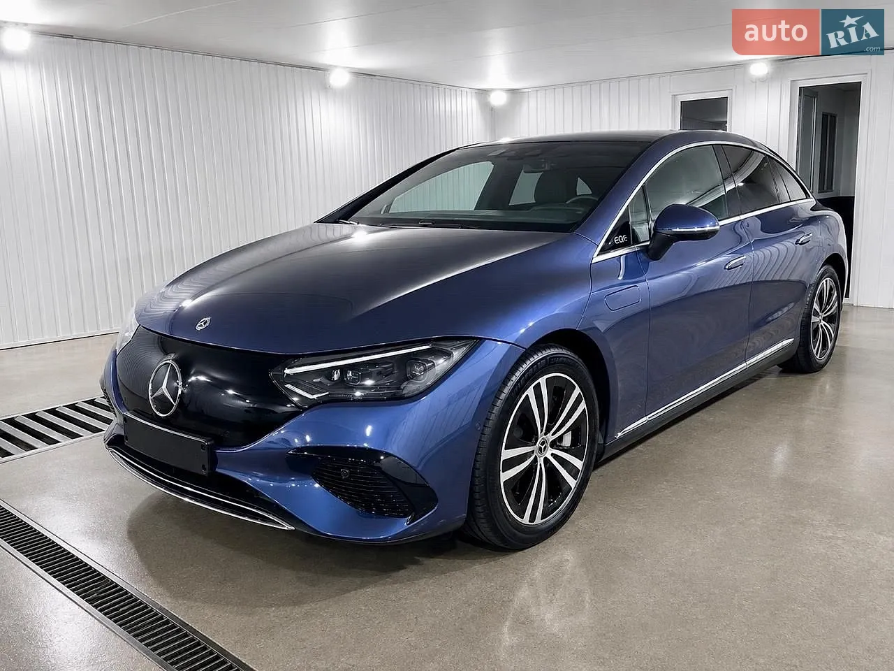 Mercedes-Benz EQE, 2024
