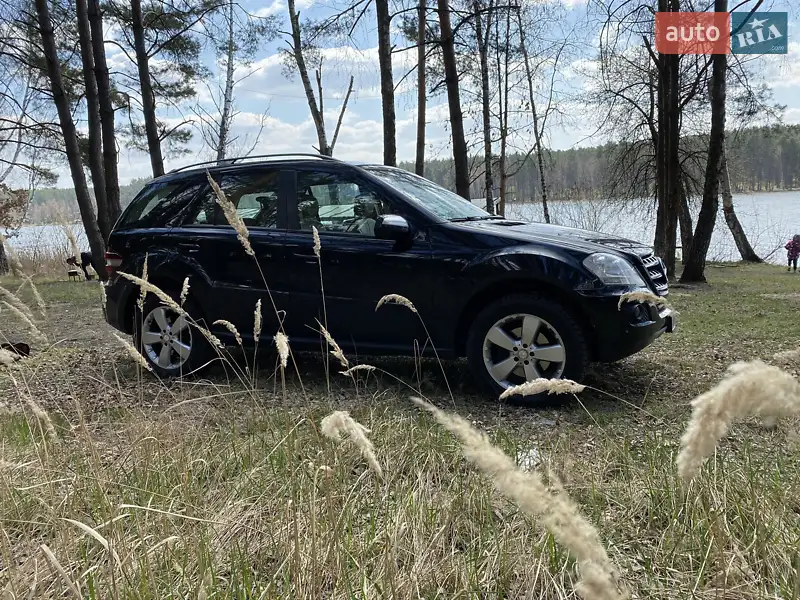 Mercedes-Benz M-Class, 2010