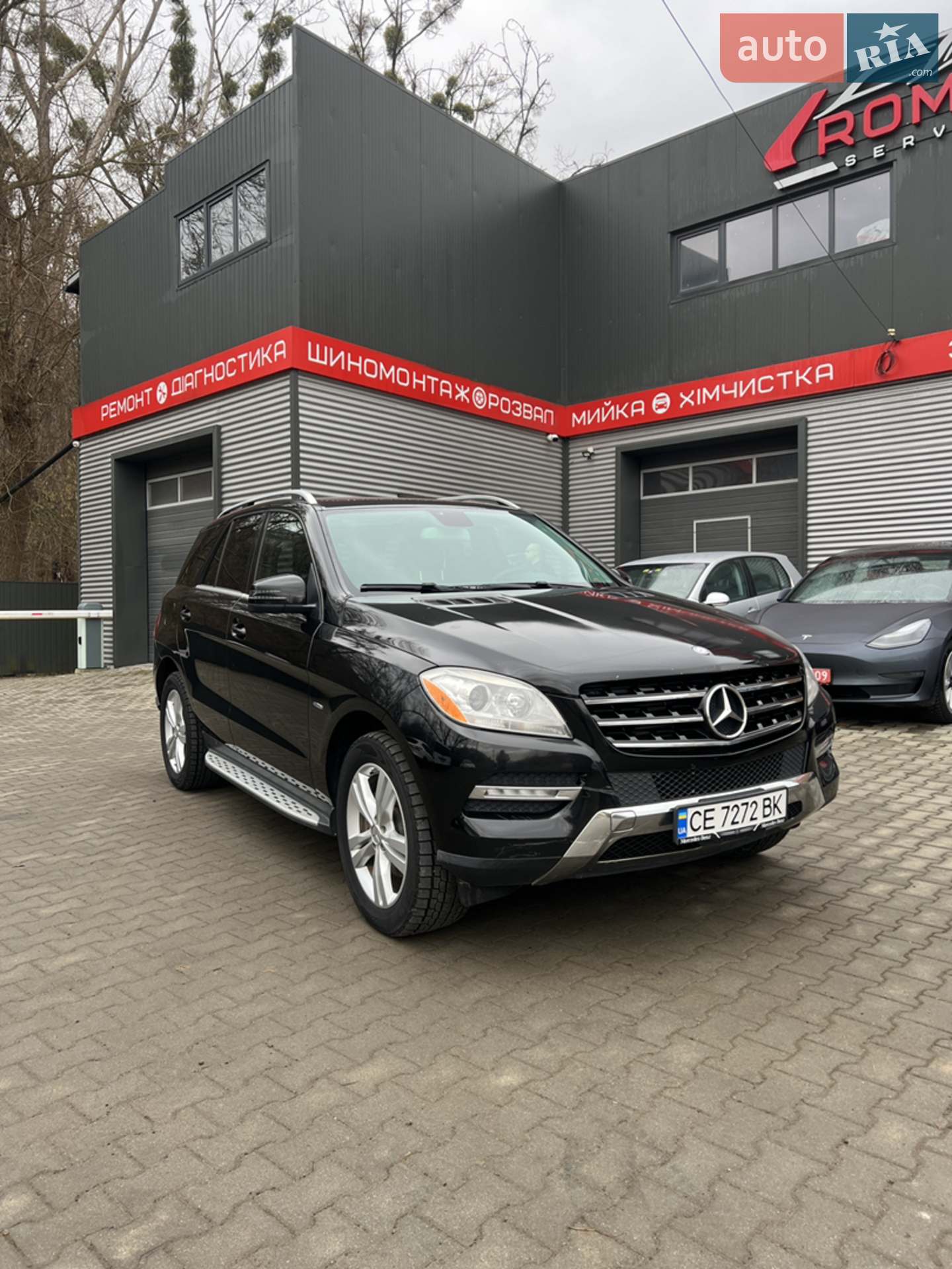 Mercedes-Benz M-Class, 2011
