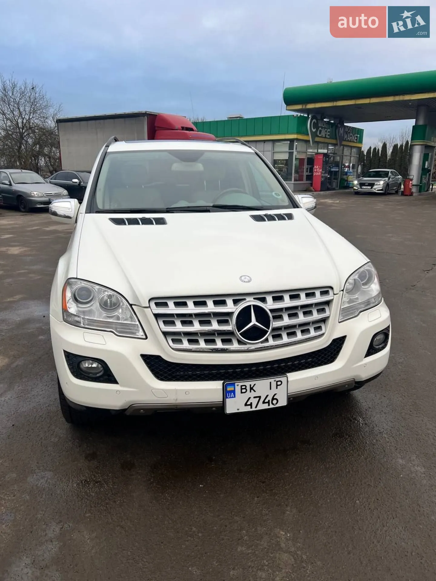 Mercedes-Benz M-Class, 2010