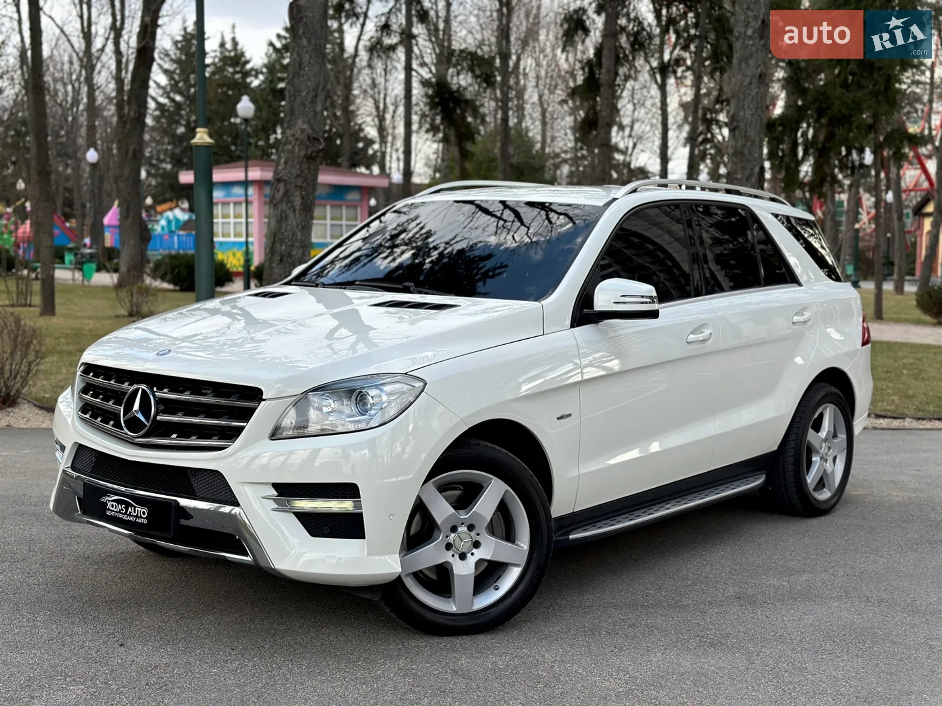Mercedes-Benz M-Class, 2011