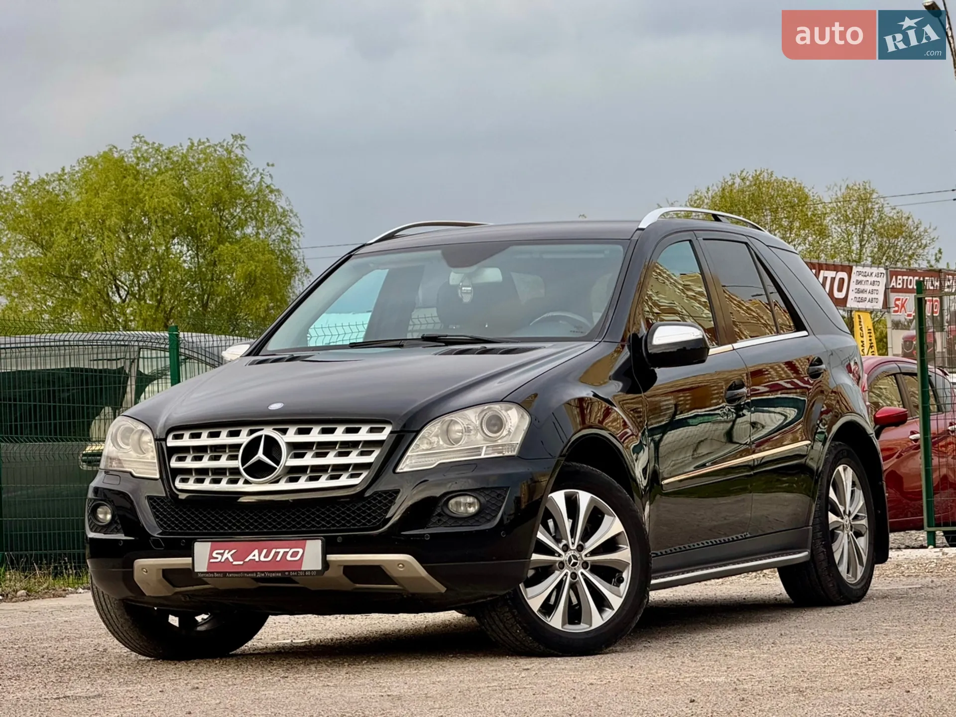 Mercedes-Benz M-Class, 2010