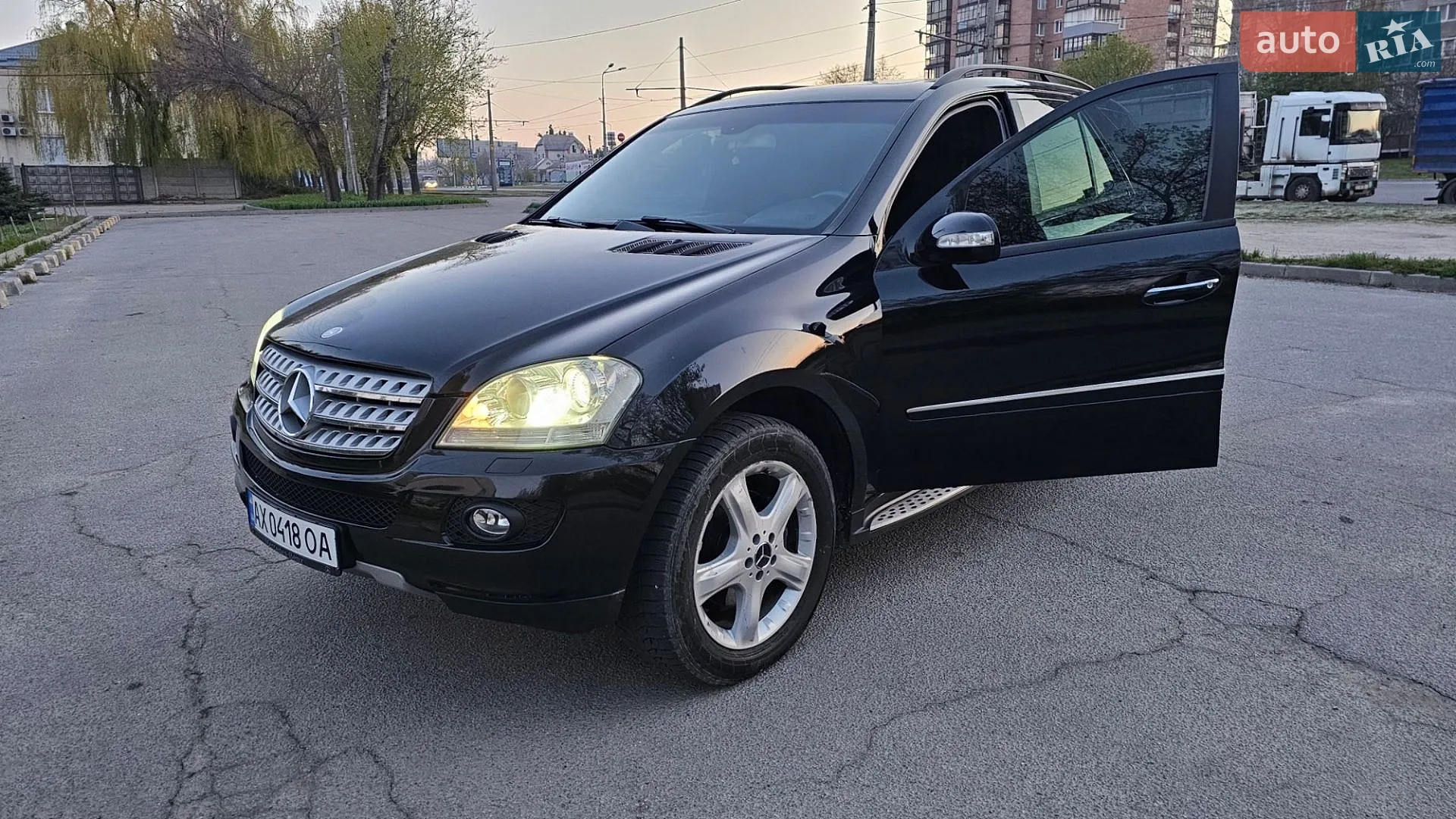 Mercedes-Benz M-Class 2005 — 1