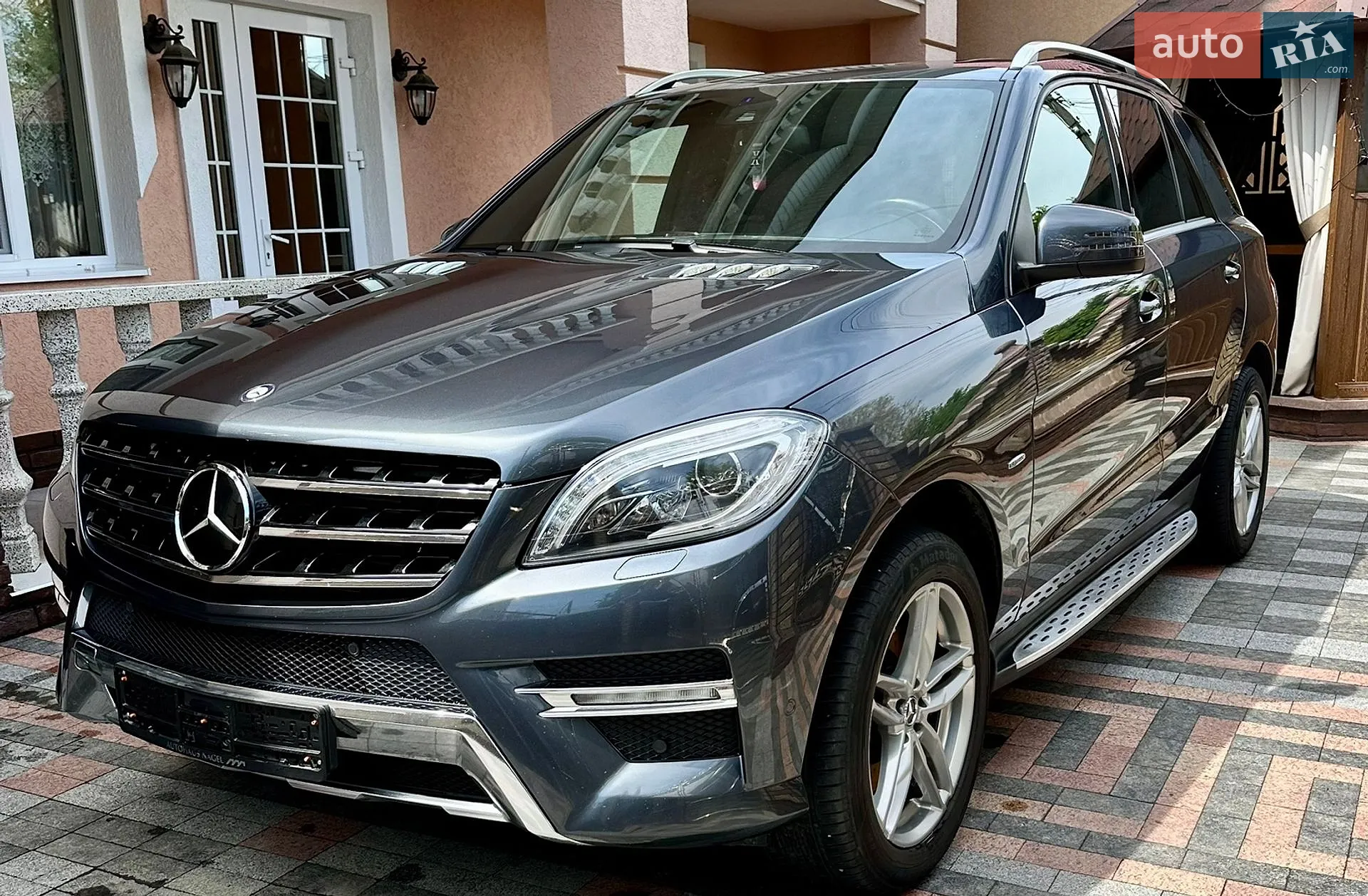 Mercedes-Benz M-Class, 2012
