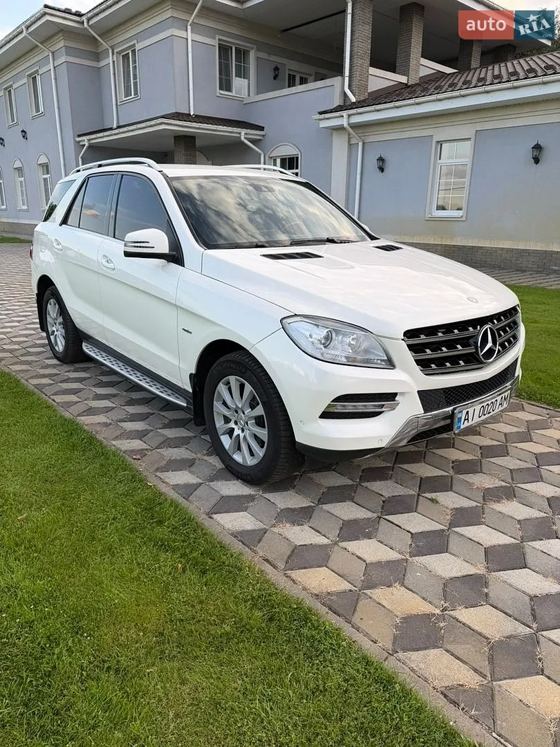 Mercedes-Benz M-Class, 2011