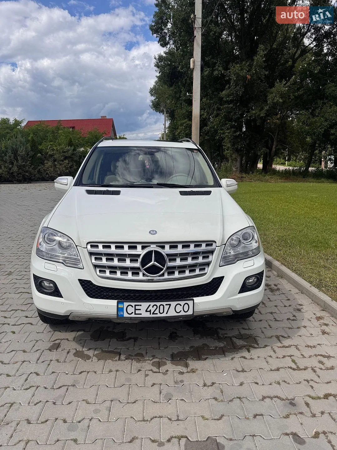 Mercedes-Benz M-Class, 2010