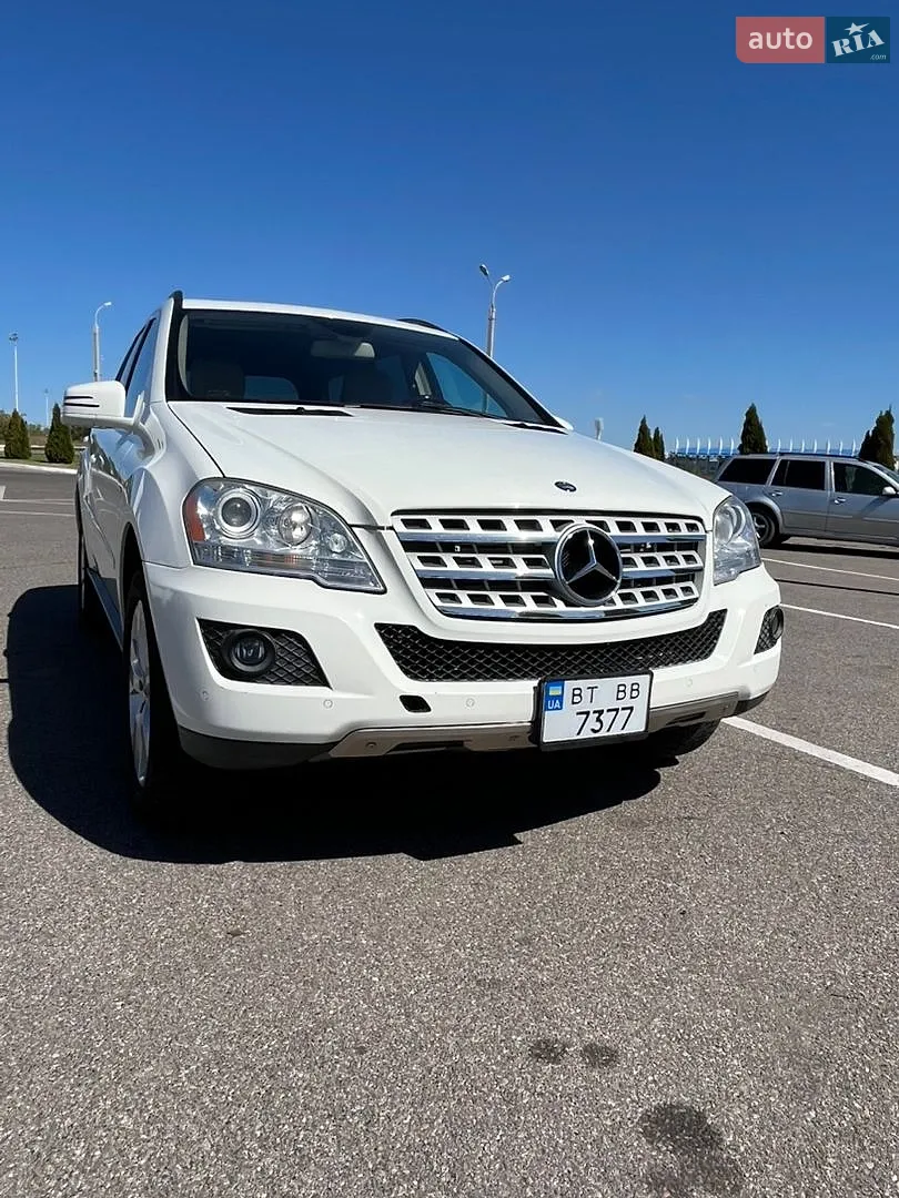Mercedes-Benz M-Class, 2010