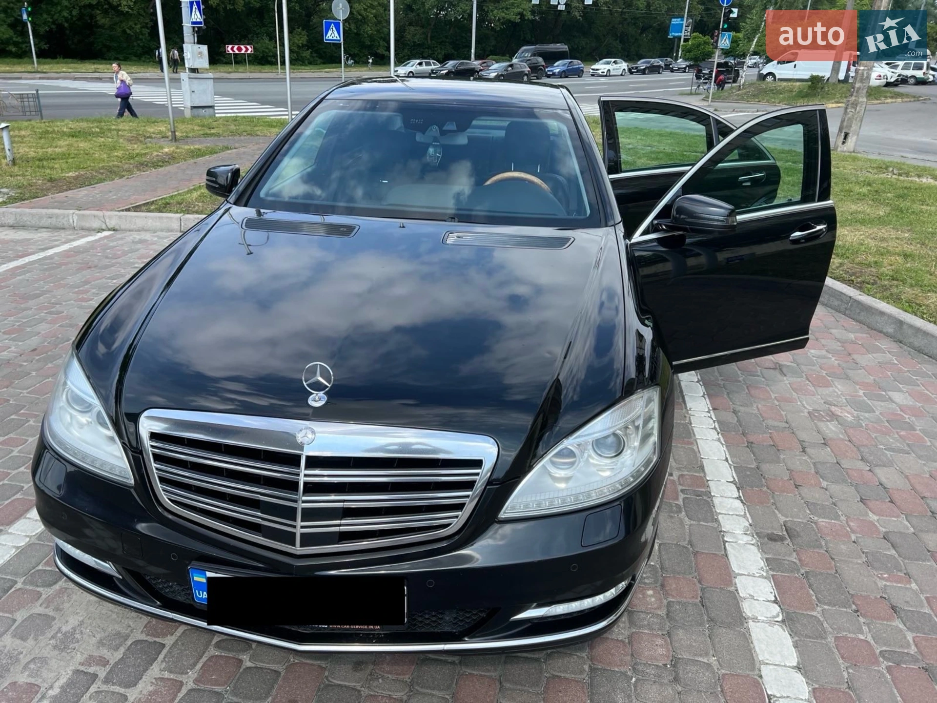 Mercedes-Benz S-Class, 2010