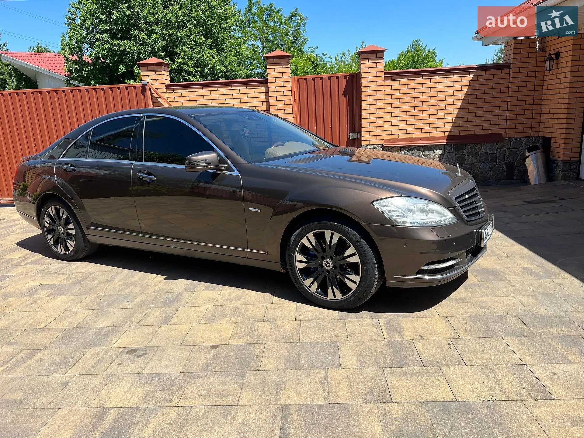 Mercedes-Benz S-Class, 2011