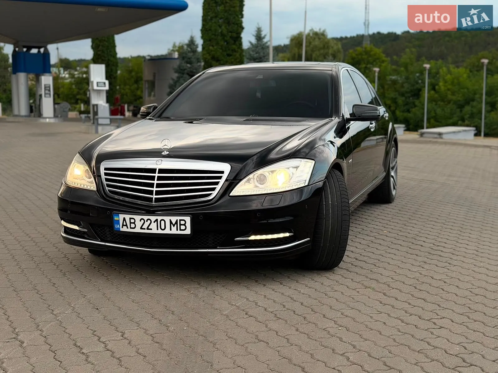 Mercedes-Benz S-Class, 2010