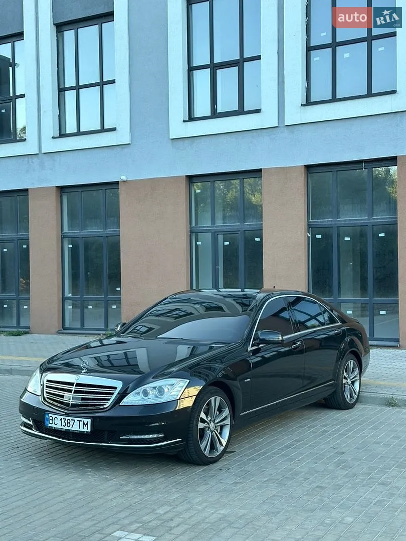 Mercedes-Benz S-Class, 2011