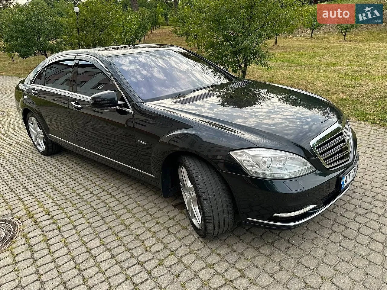 Mercedes-Benz S-Class, 2011