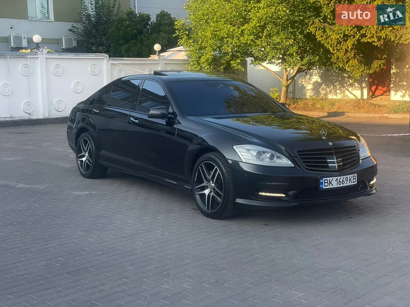 Mercedes-Benz S-Class, 2011