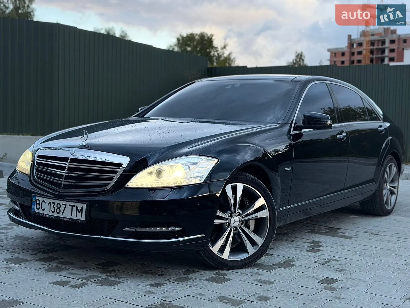 Mercedes-Benz S-Class, 2011