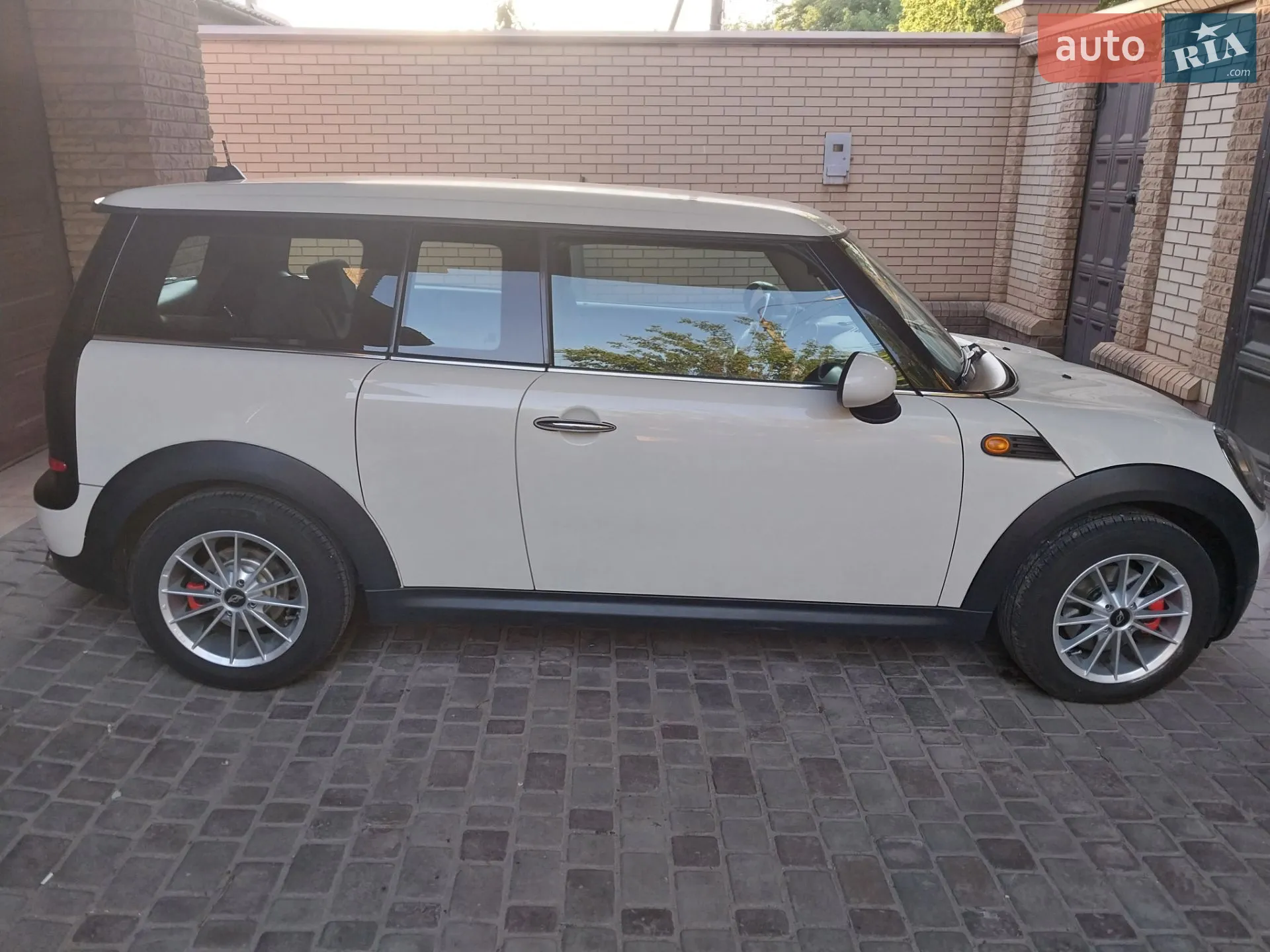 MINI Clubman, 2009