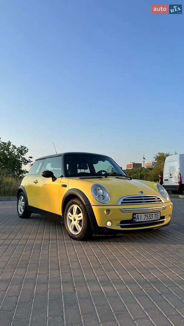 MINI Cooper, 2005