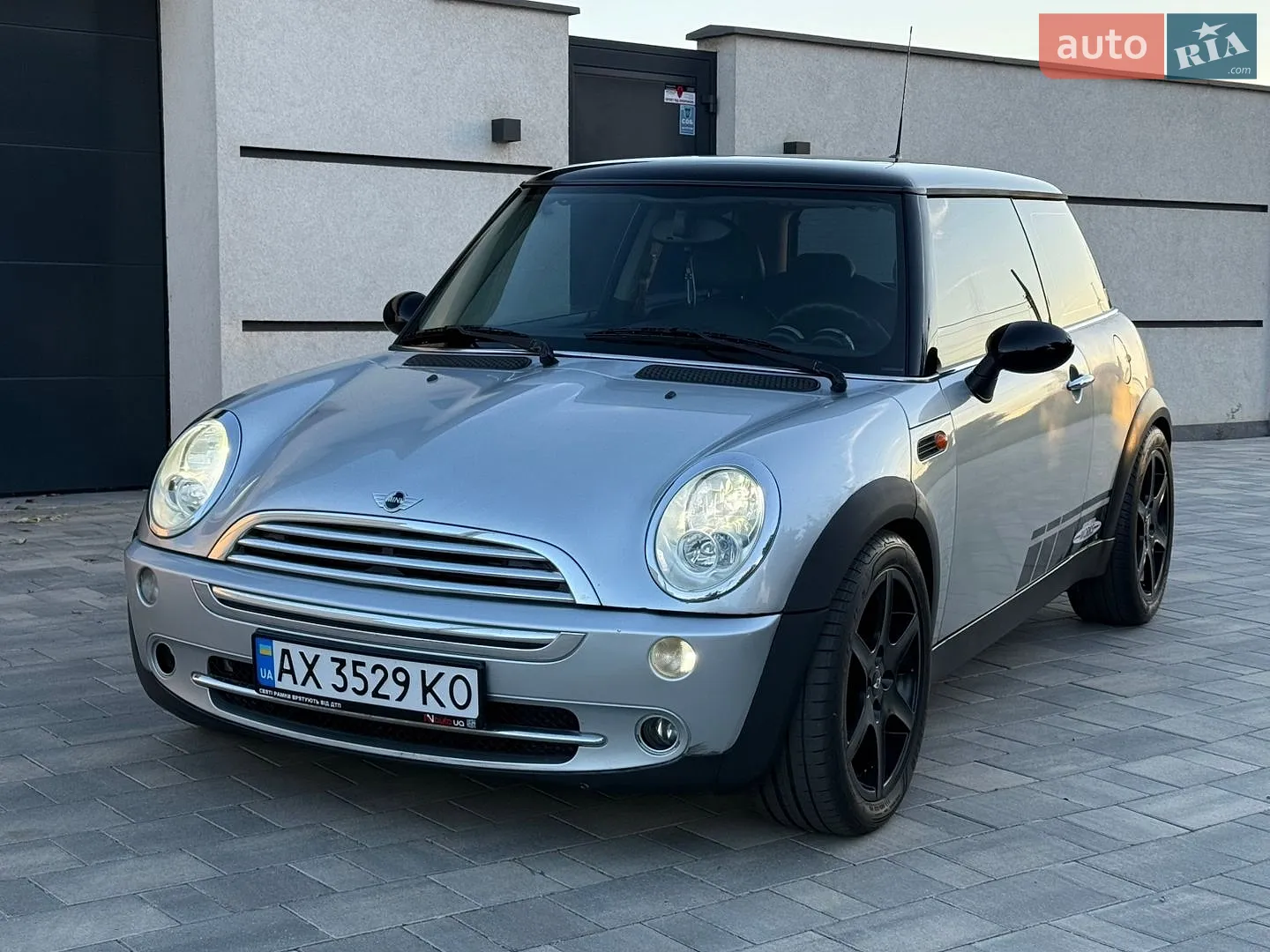 MINI Cooper, 2004