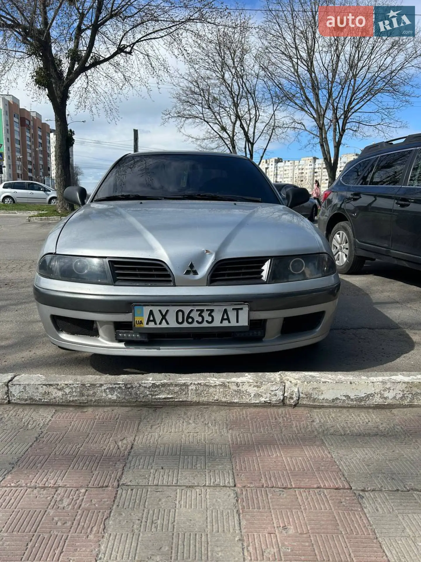 Mitsubishi Carisma, 2001