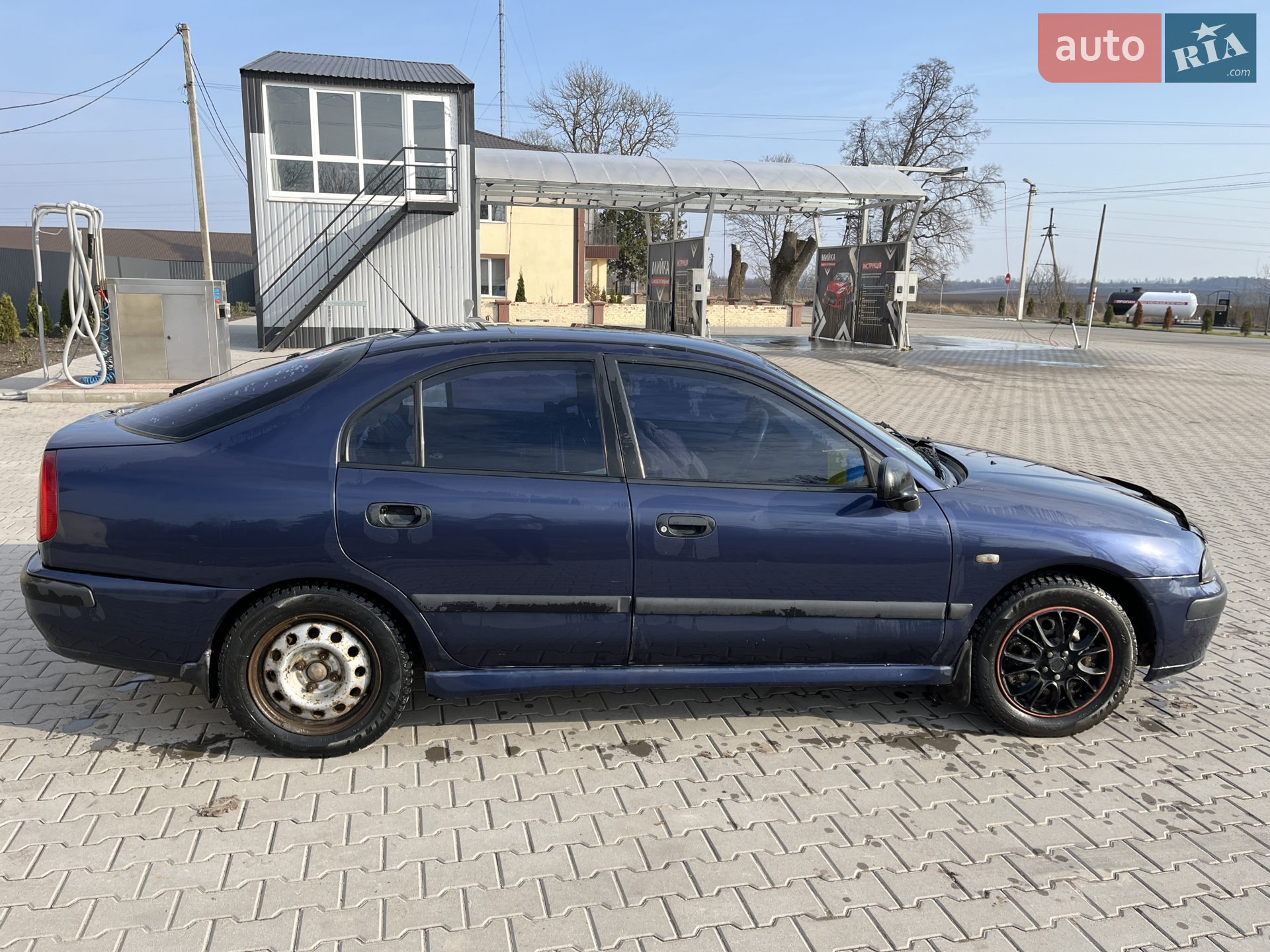 Mitsubishi Carisma, 2002