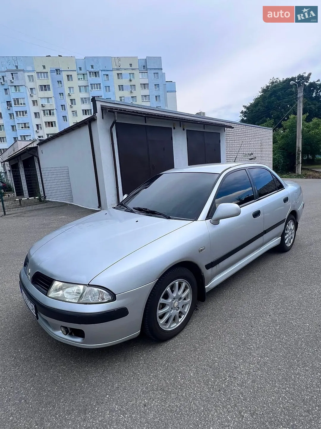 Mitsubishi Carisma, 2003