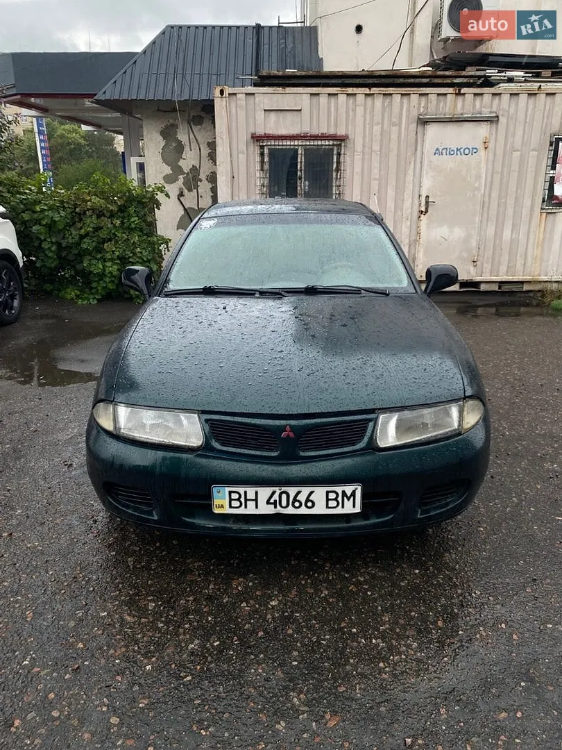 Mitsubishi Carisma, 1997