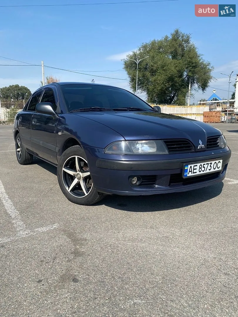 Mitsubishi Carisma, 2001