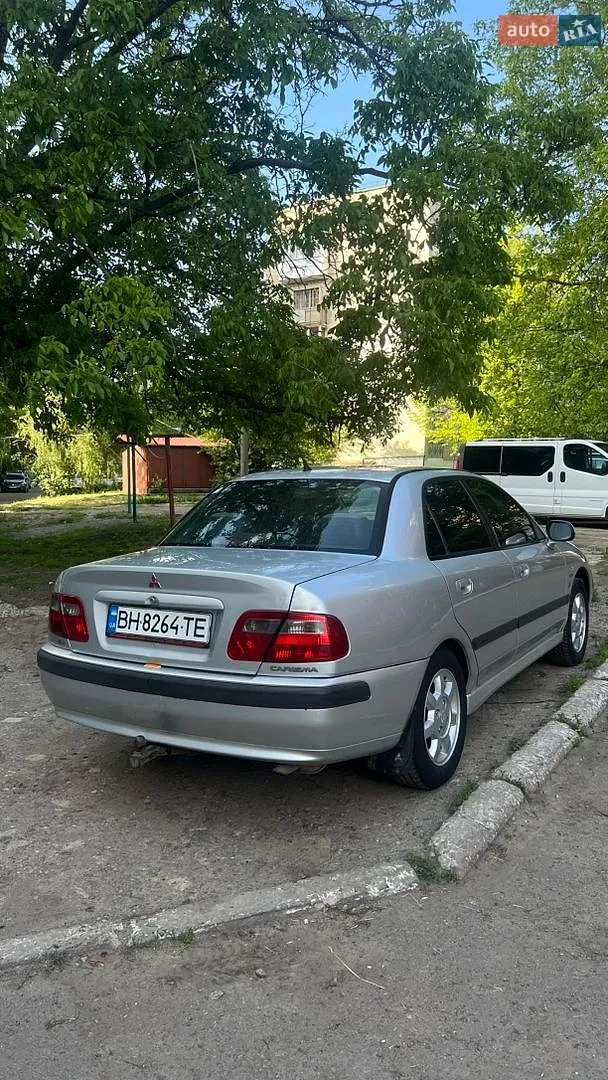 Mitsubishi Carisma, 2000