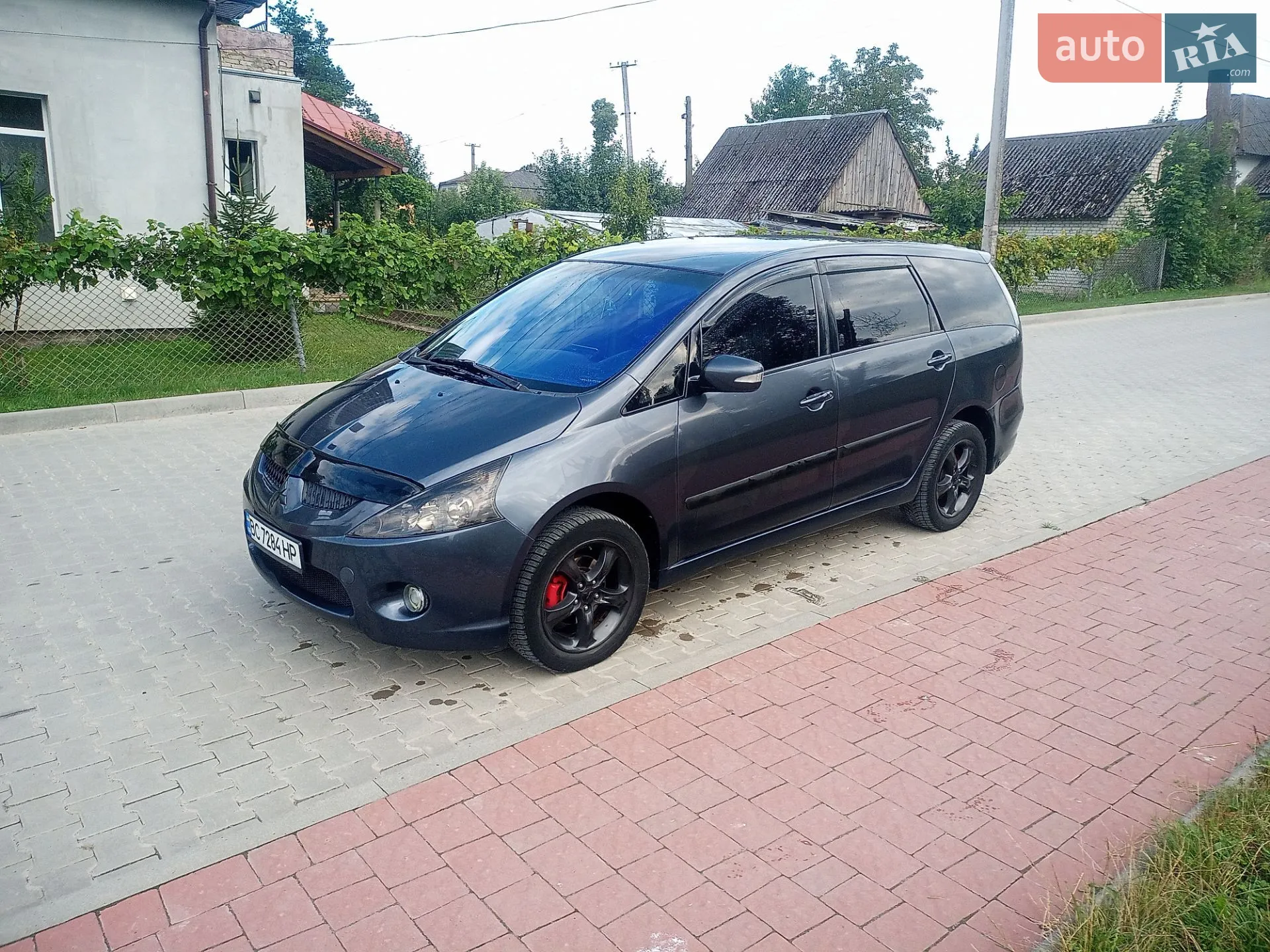 Mitsubishi Grandis 2006 — 1