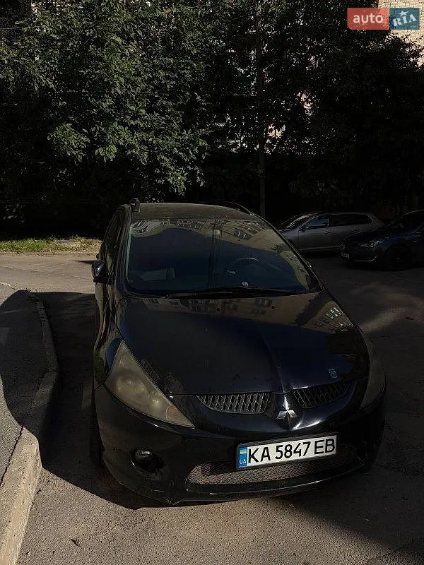 Mitsubishi Grandis, 2005
