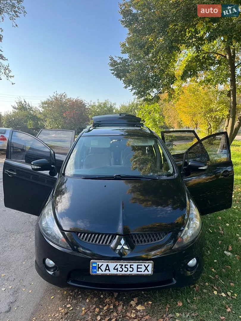 Mitsubishi Grandis, 2004