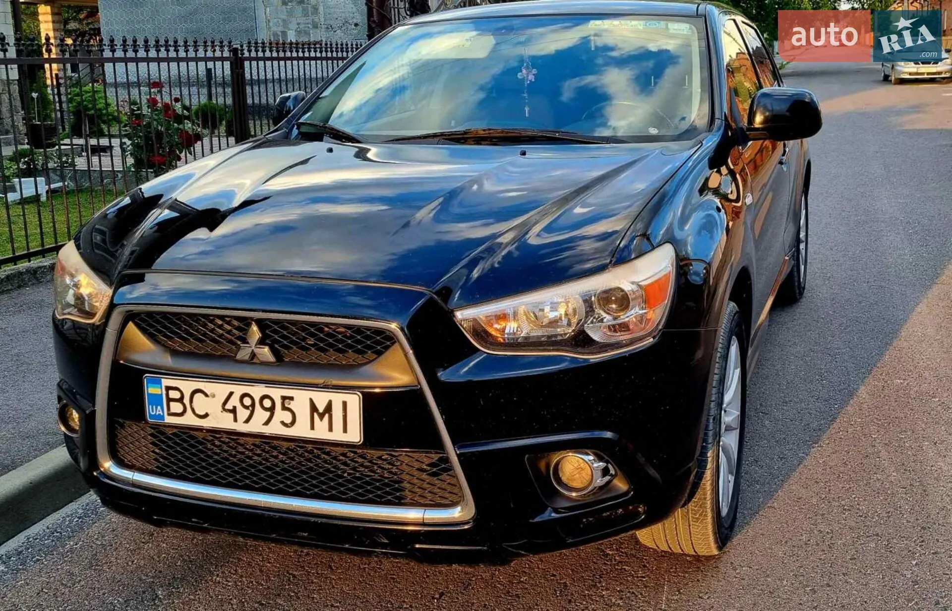 Mitsubishi Outlander Sport, 2011
