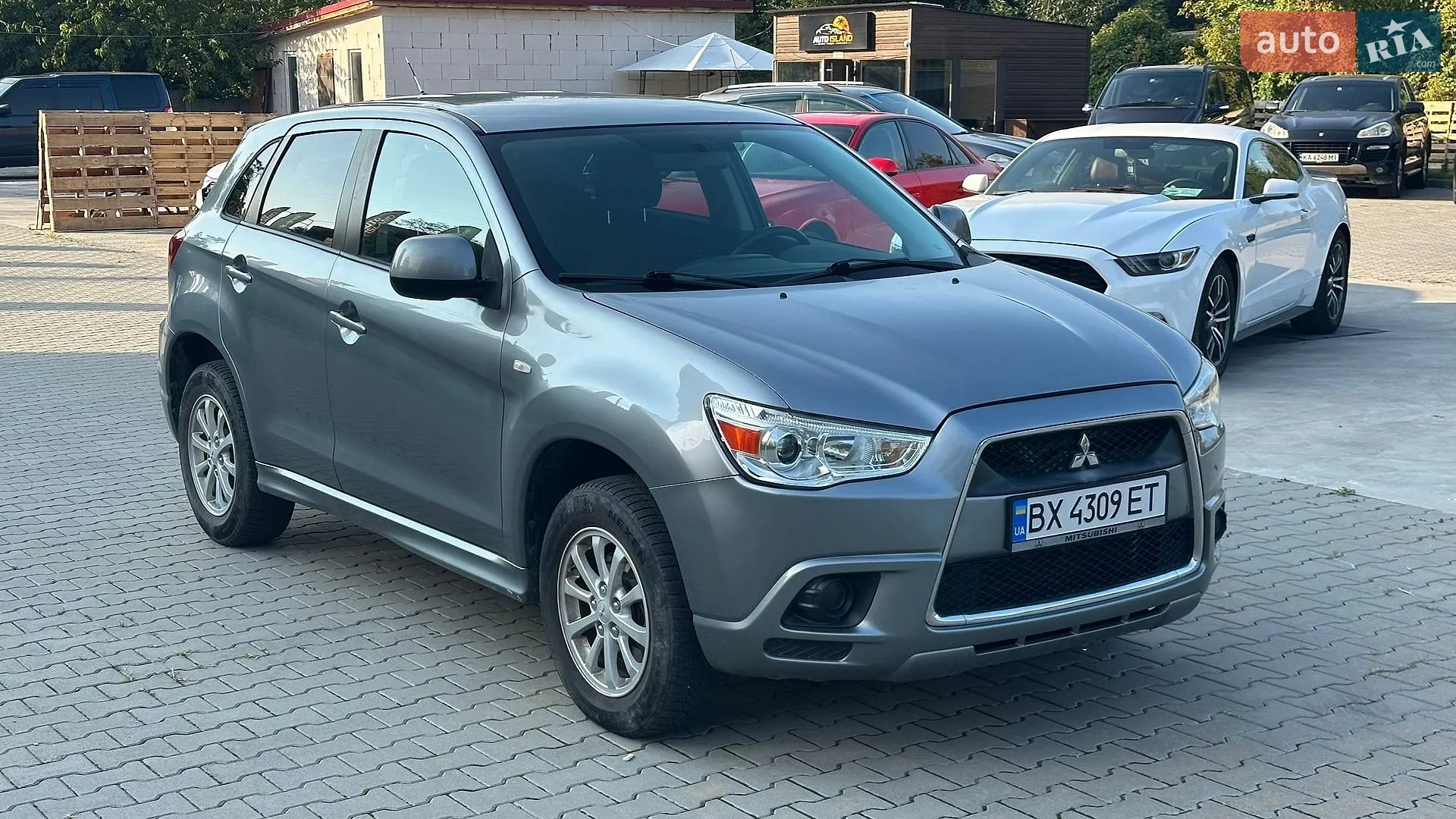 Mitsubishi Outlander Sport, 2012