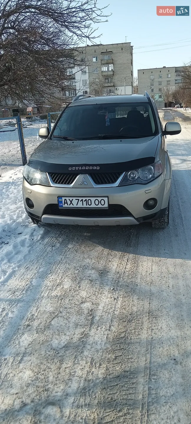 Mitsubishi Outlander XL, 2008