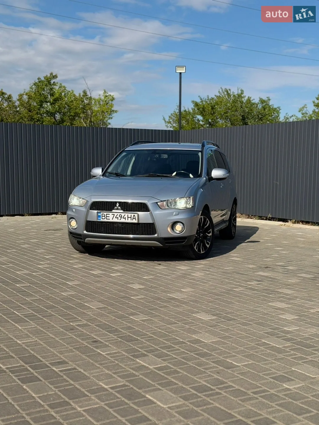 Mitsubishi Outlander XL, 2011