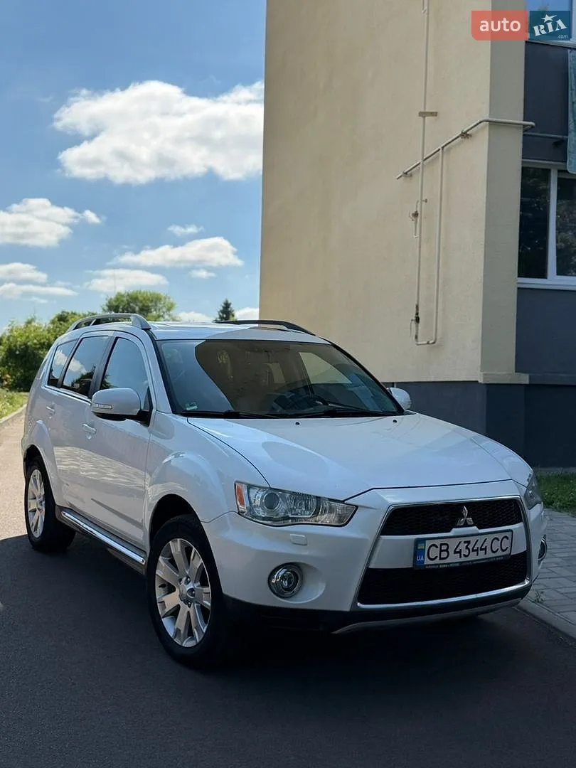 Mitsubishi Outlander XL, 2012