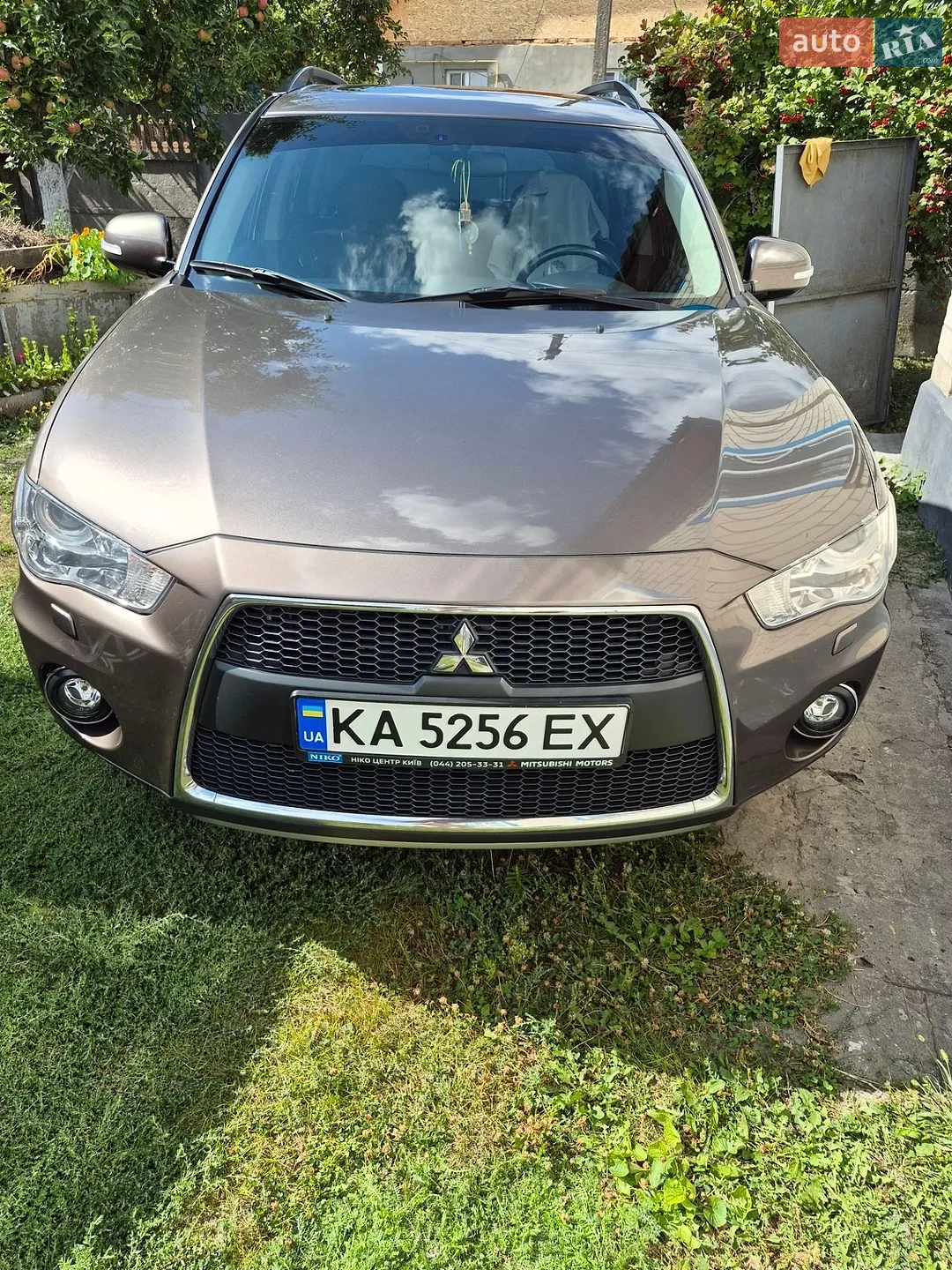 Mitsubishi Outlander XL, 2011