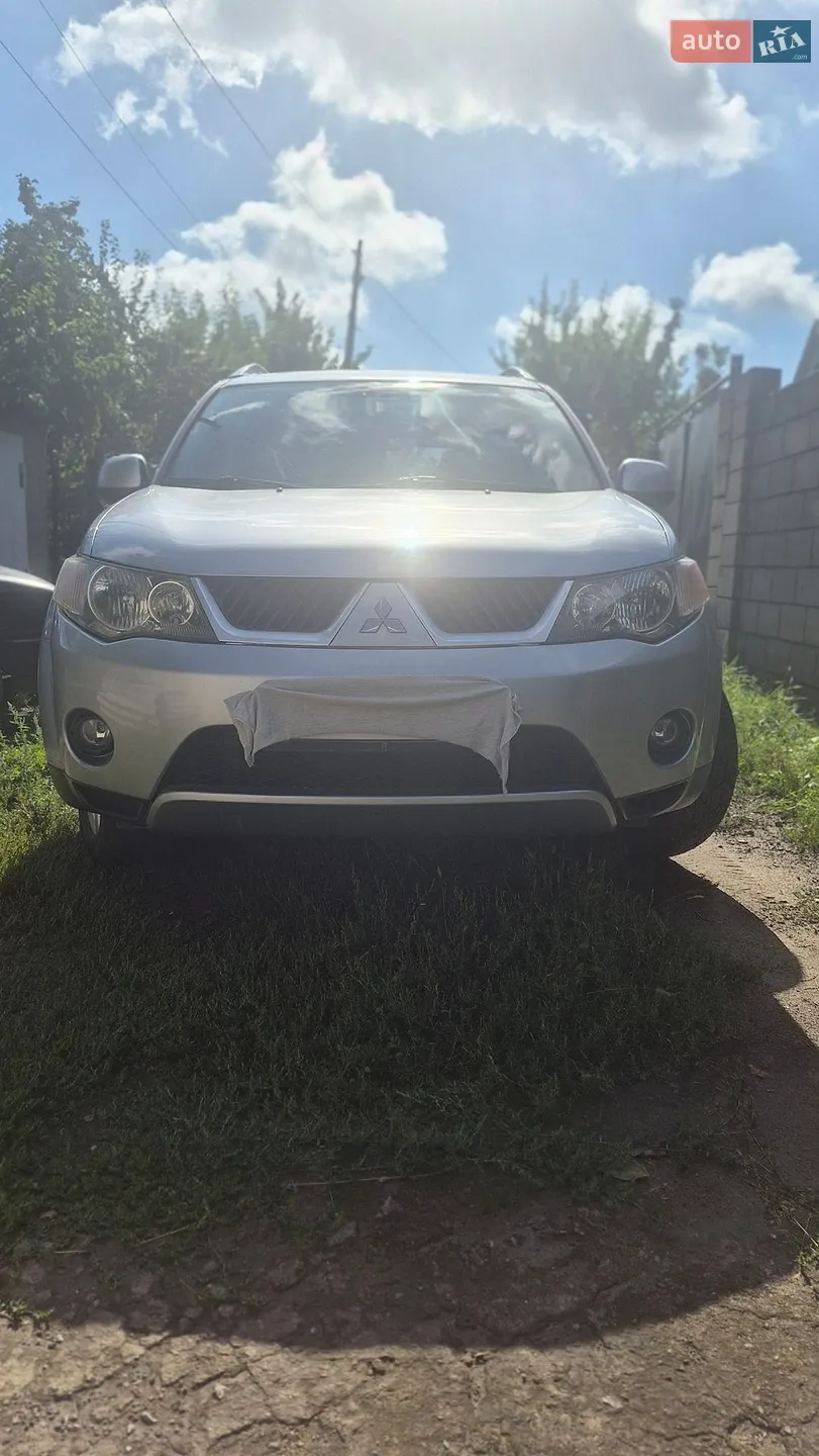 Mitsubishi Outlander XL, 2008