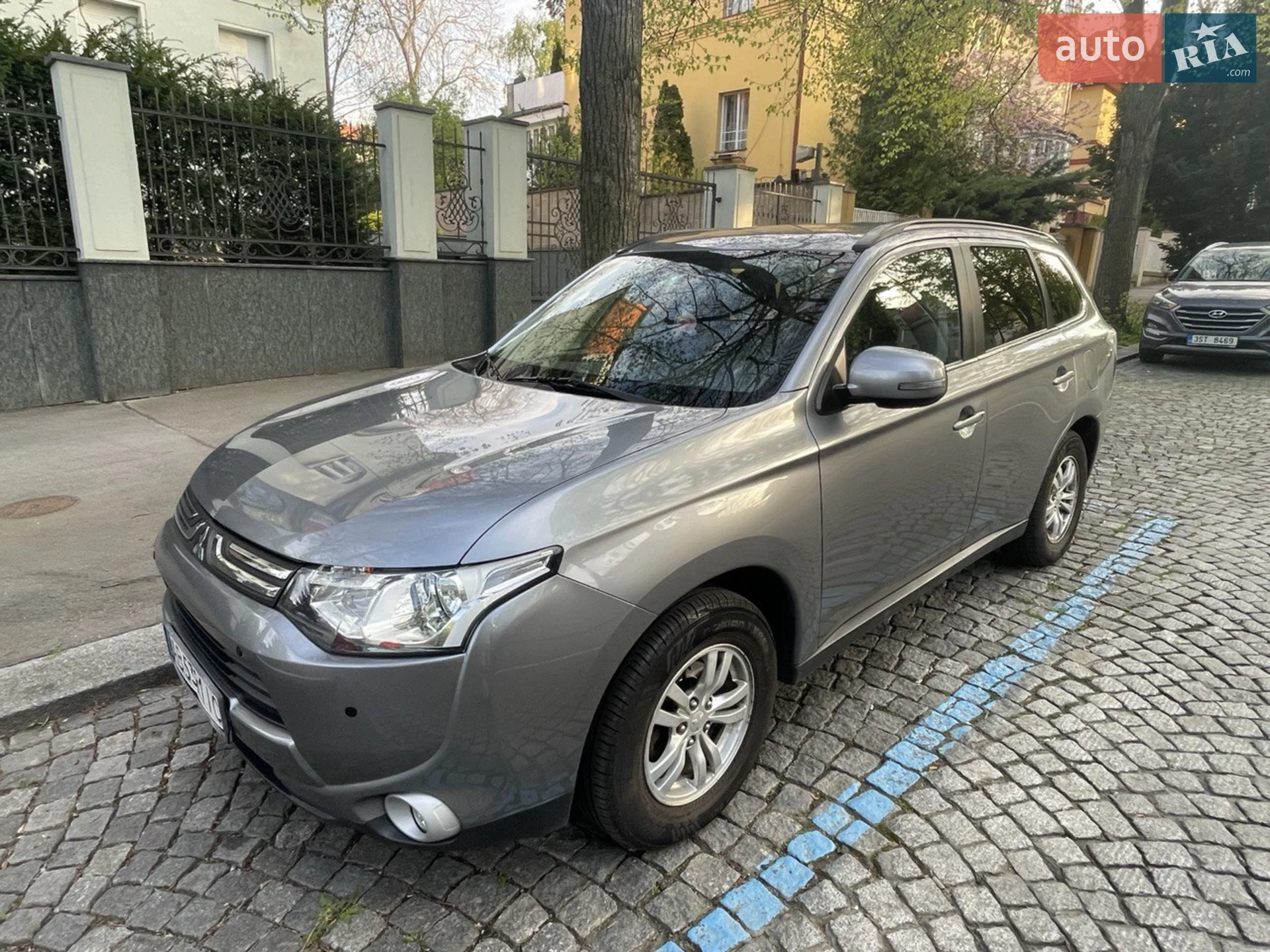 Mitsubishi Outlander, 2012