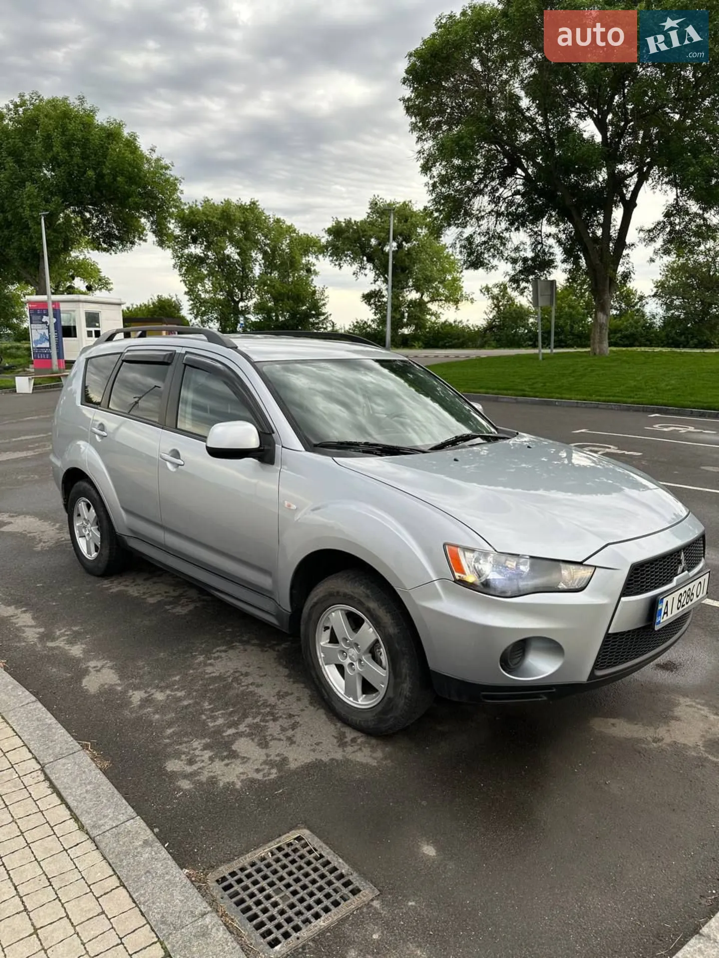 Mitsubishi Outlander, 2009