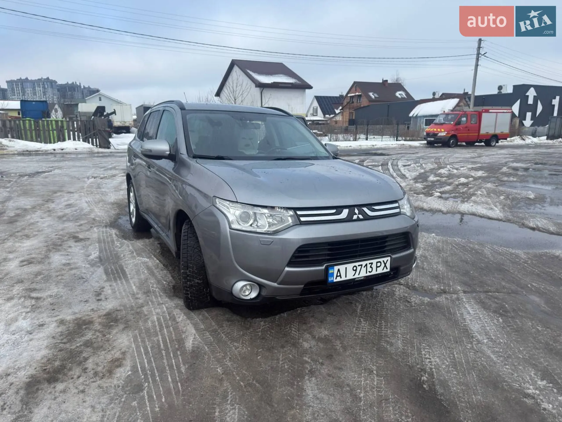 Mitsubishi Outlander, 2013