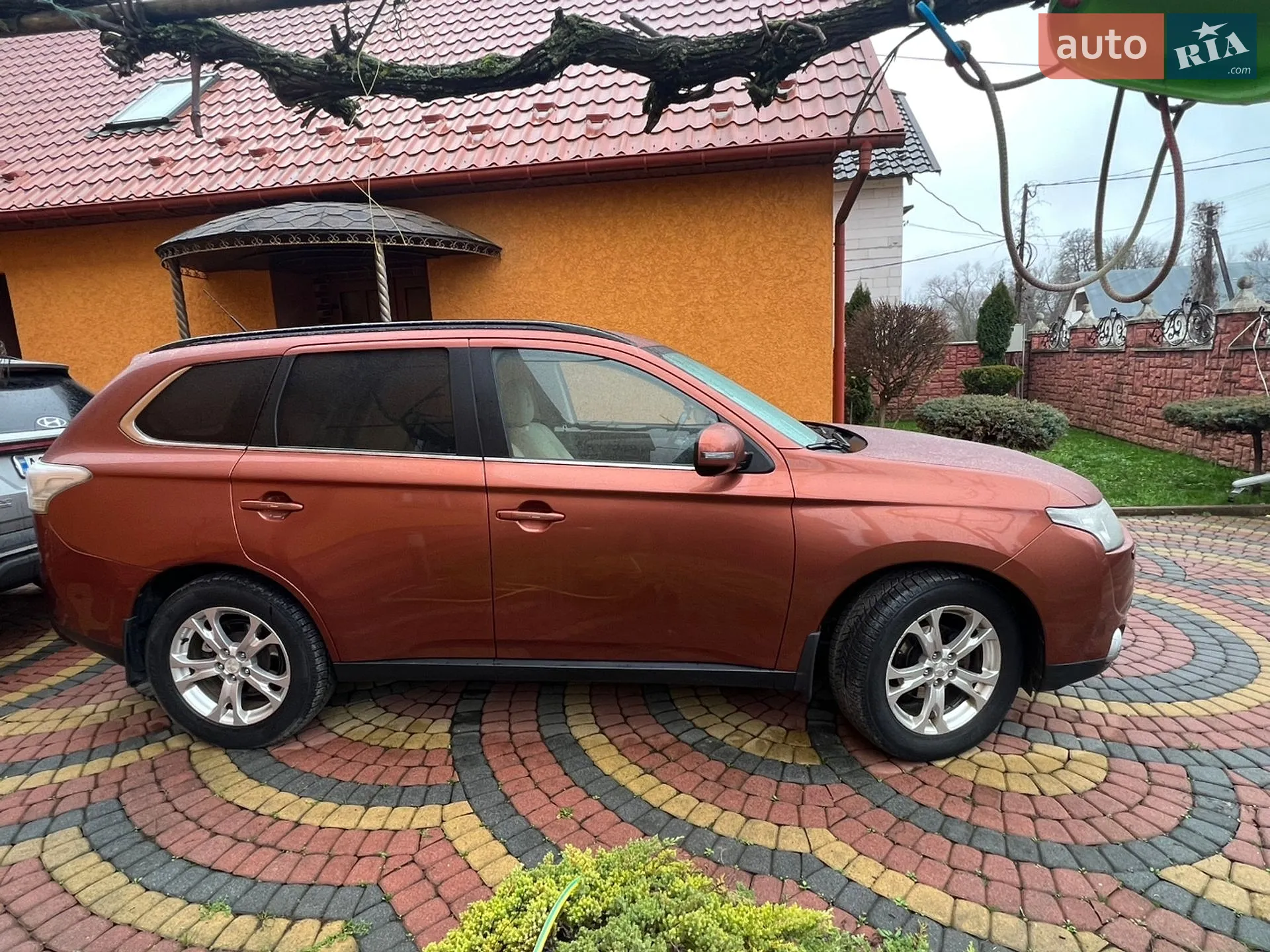 Mitsubishi Outlander, 2012